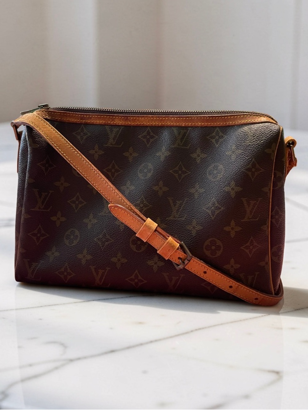 RARE Louis Vuitton Monogram Tulle Lee crossbody with extra strap 🥳